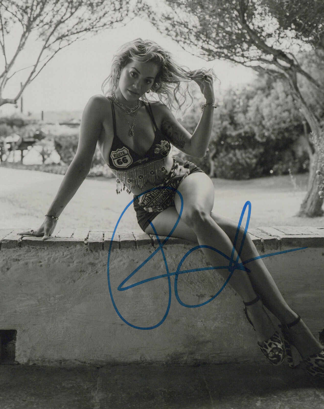 Rita Ora signed 8x10 Photo Poster painting In-person