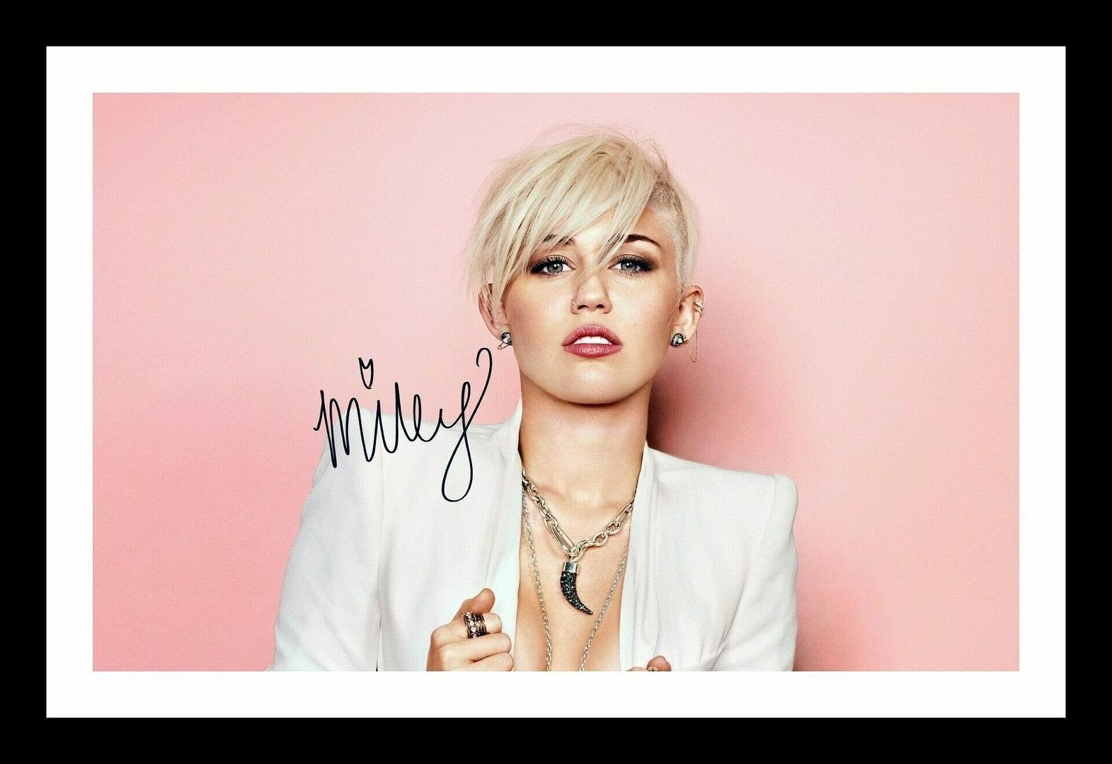 Miley Cyrus Autograph Signed & Framed Photo Poster painting 16