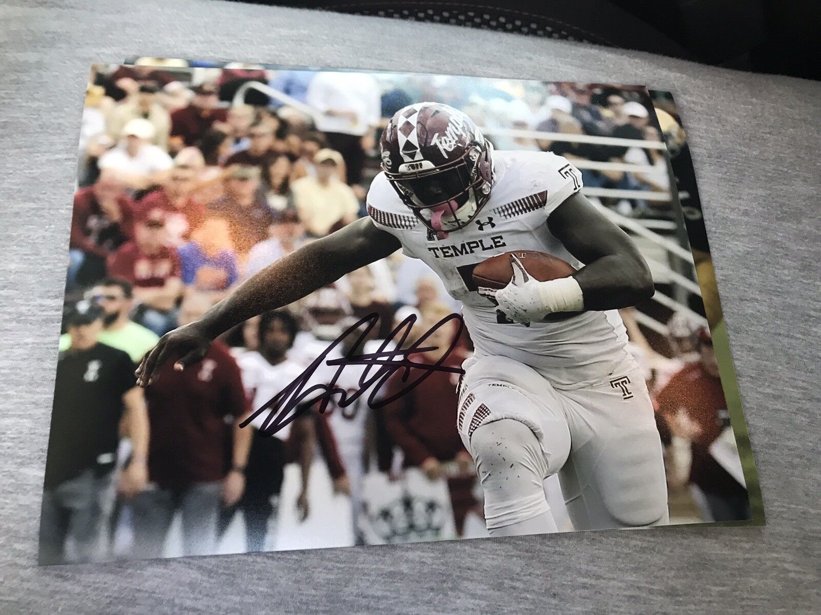 Ryquell Armstead signed autographed 8x10 football Photo Poster painting Temple Owls