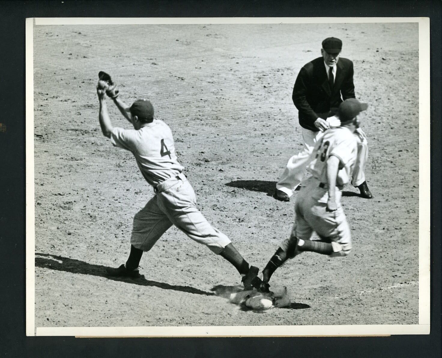 Dolph Camilli & Jo Jo Moore 1941 Type 1 Press Photo Poster painting Brooklyn Dodgers Giants