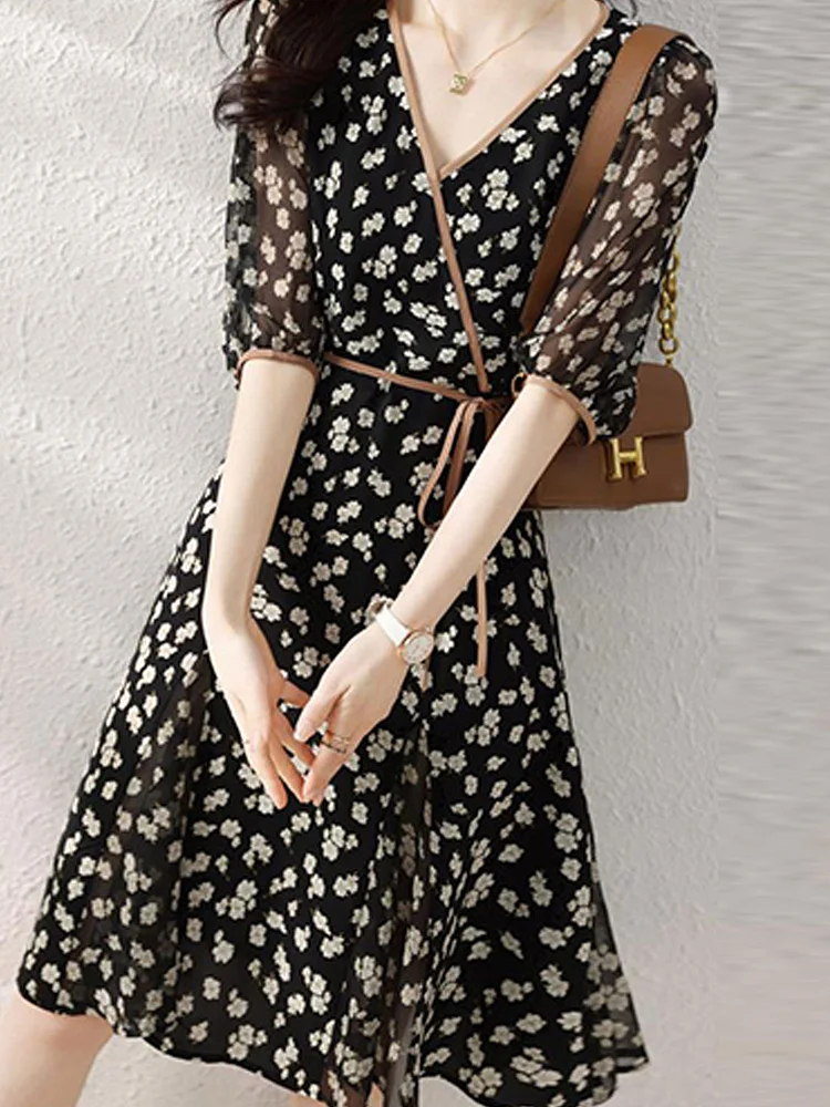 Retro Floral Wrap Waisted Dress-Black Long