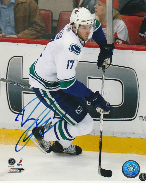 RYAN KESLER SIGNED VANCOUVER CANUCKS 8x10 Photo Poster painting #5 Autograph