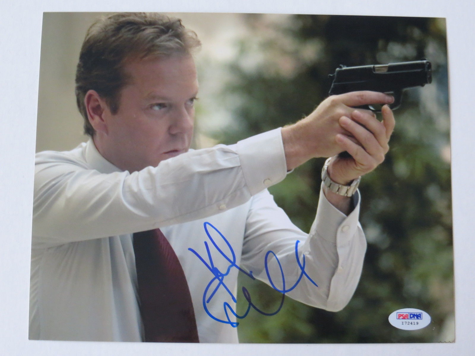 Kiefer Sutherland Signed '24' Authentic Autographed 8x10 Photo Poster painting (PSA/DNA) #C70794