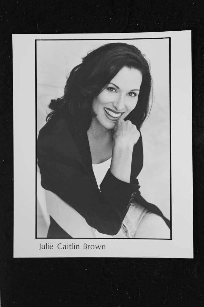 Julie Caitlin Brown - 8x10 Headshot Photo Poster painting w/ Resume - Babylon 5