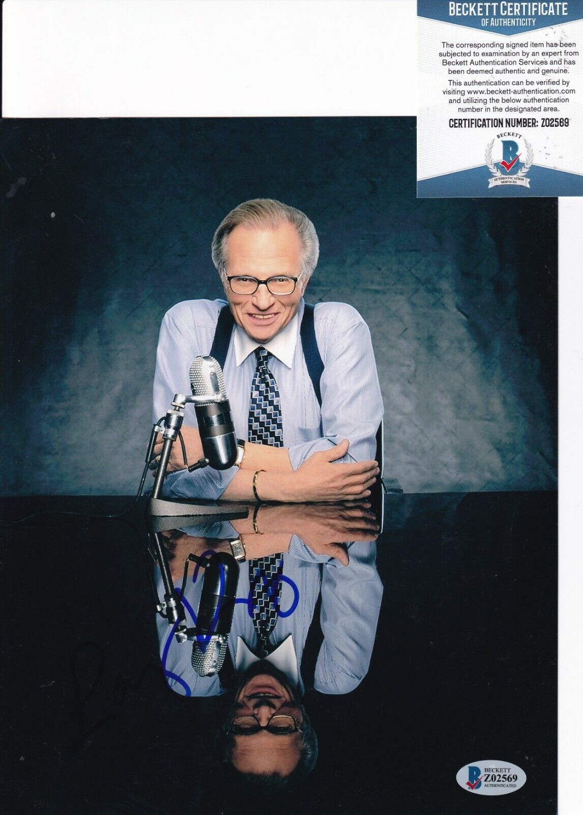 LARRY KING signed (TELEVISION HOST) CNN autograph 8X10 Photo Poster painting BECKETT BAS Z02569