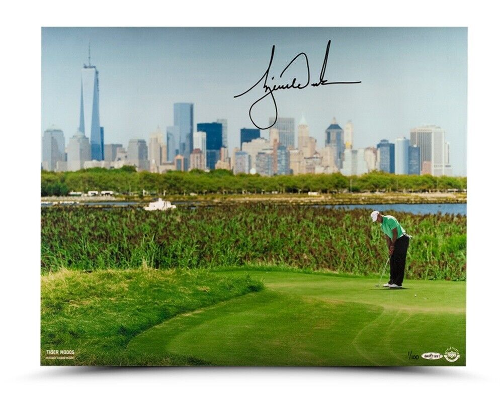 Tiger Woods Signed Autographed 16X20 Photo Poster painting NYC
