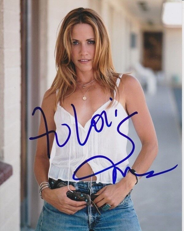 SHERYL CROW Autographed Signed Photo Poster paintinggraph - To Lori