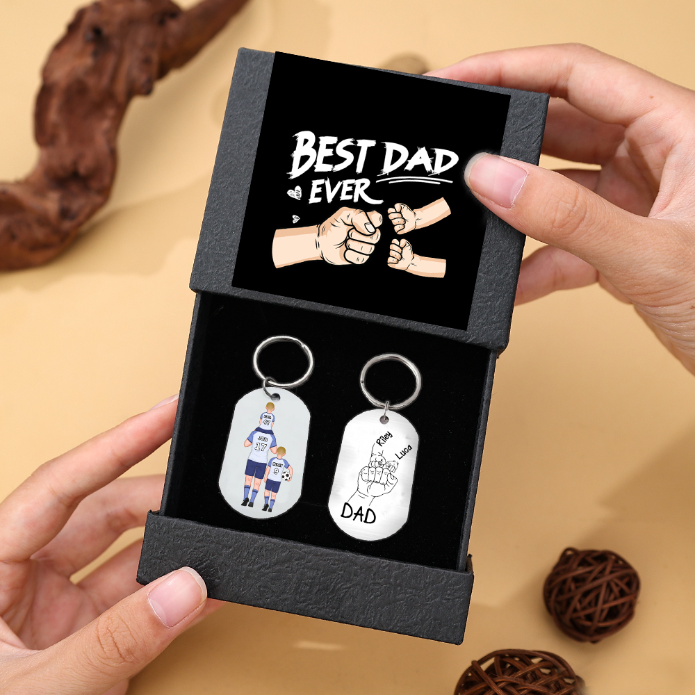 1-3 Names - Personalised Dad Football Team Fist Keychain Customized Name Gift with Gift Box for Dad/Grandad