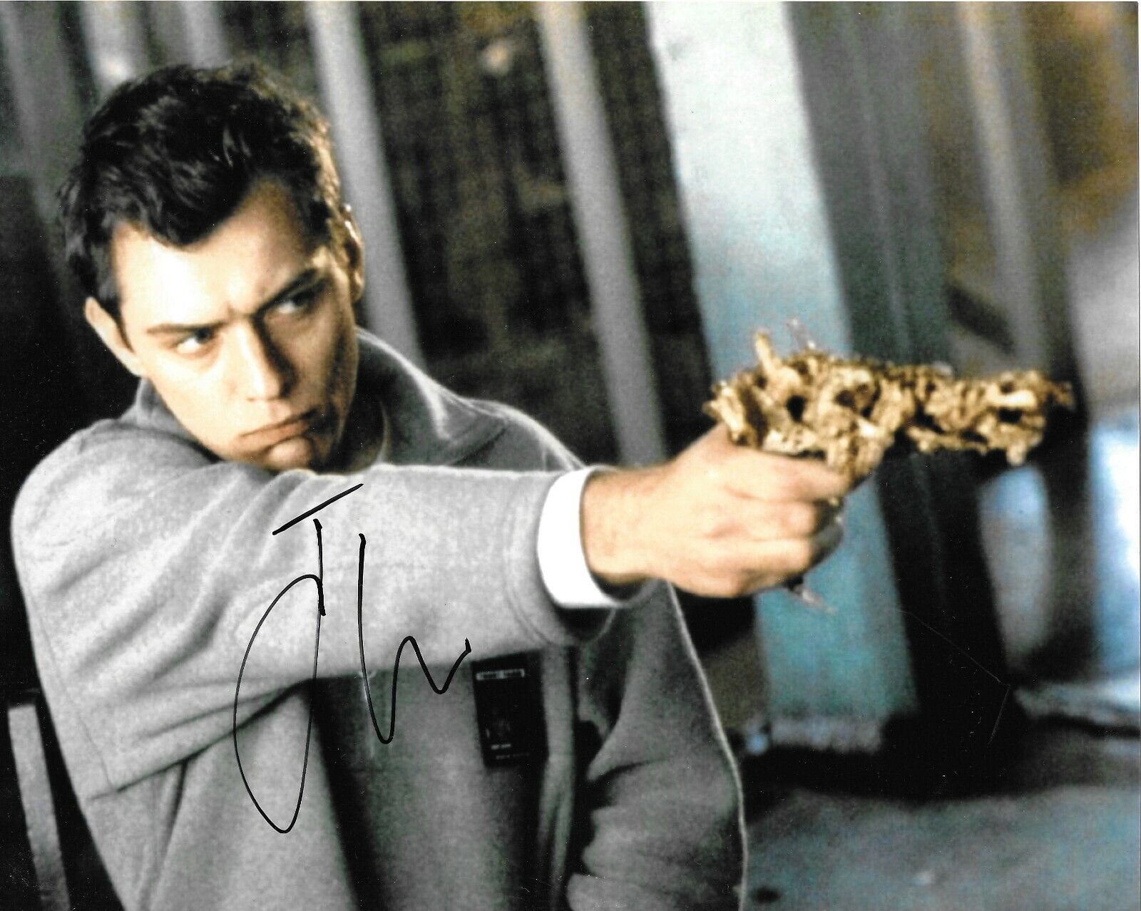 Jude Law autograph - signed Photo Poster painting - Sherlock Holmes