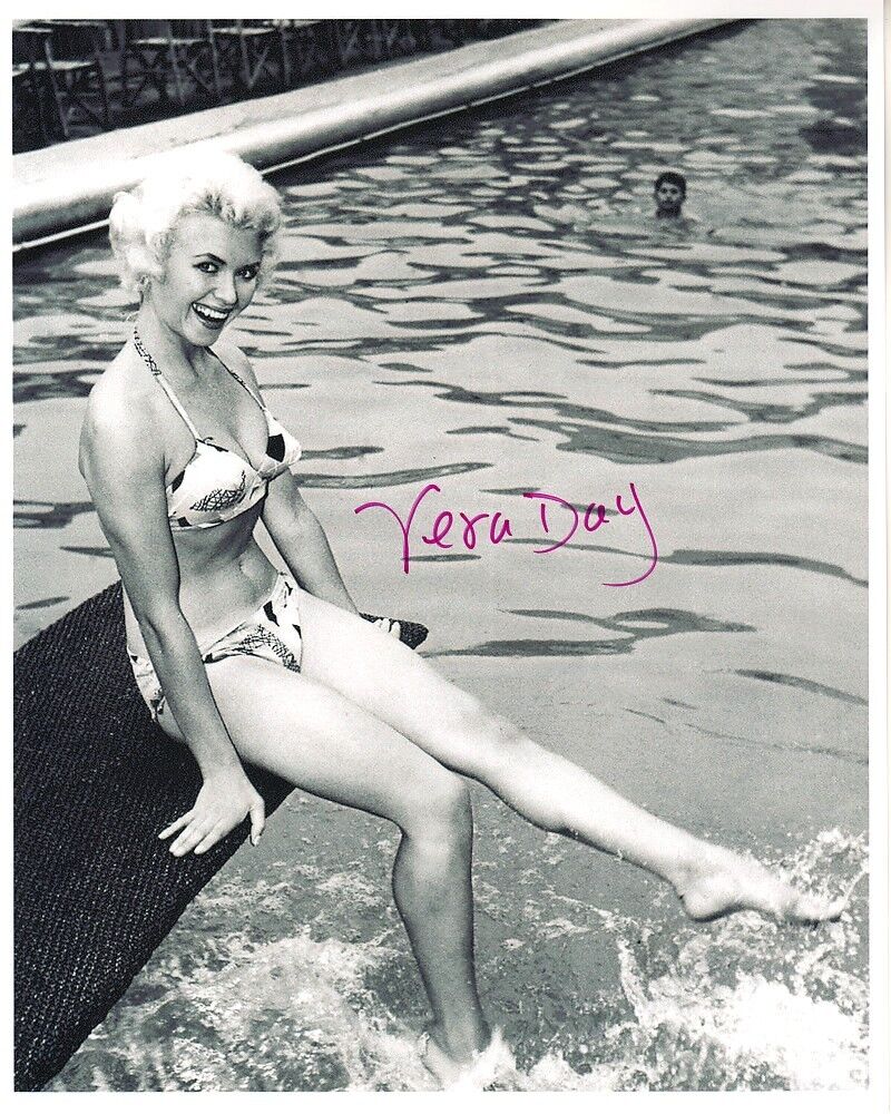 VERA DAY hand-signed SEXY BAREFOOT POOLSIDE 8x10 w/ lifetime coa BUSTY IN BIKINI