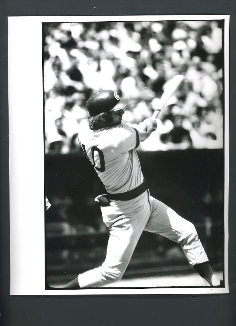 Ron Santo Original 8x10 Photo Poster painting Action Swinging Bat Chicago Cubs