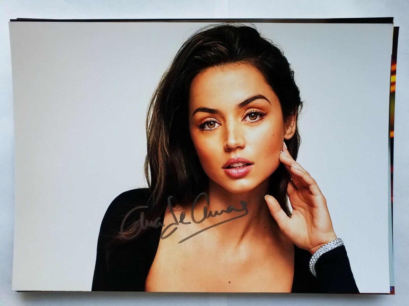 Ana De Armas Autographed Authentic Signed 11 3/4 × 8 1/4 Photo Poster painting Hot