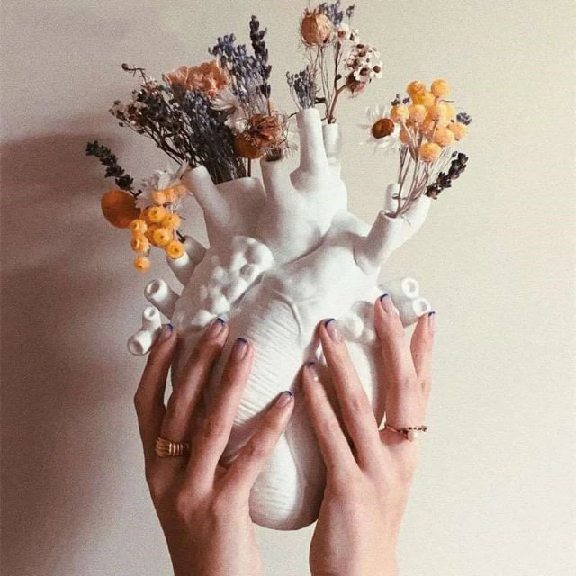 Human Heart Shaped Vase Home Decor Desktop Art Craft Ornament