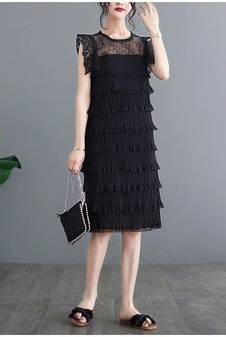 Plus Size Black Lace Tiered Dress Sleeveless Design