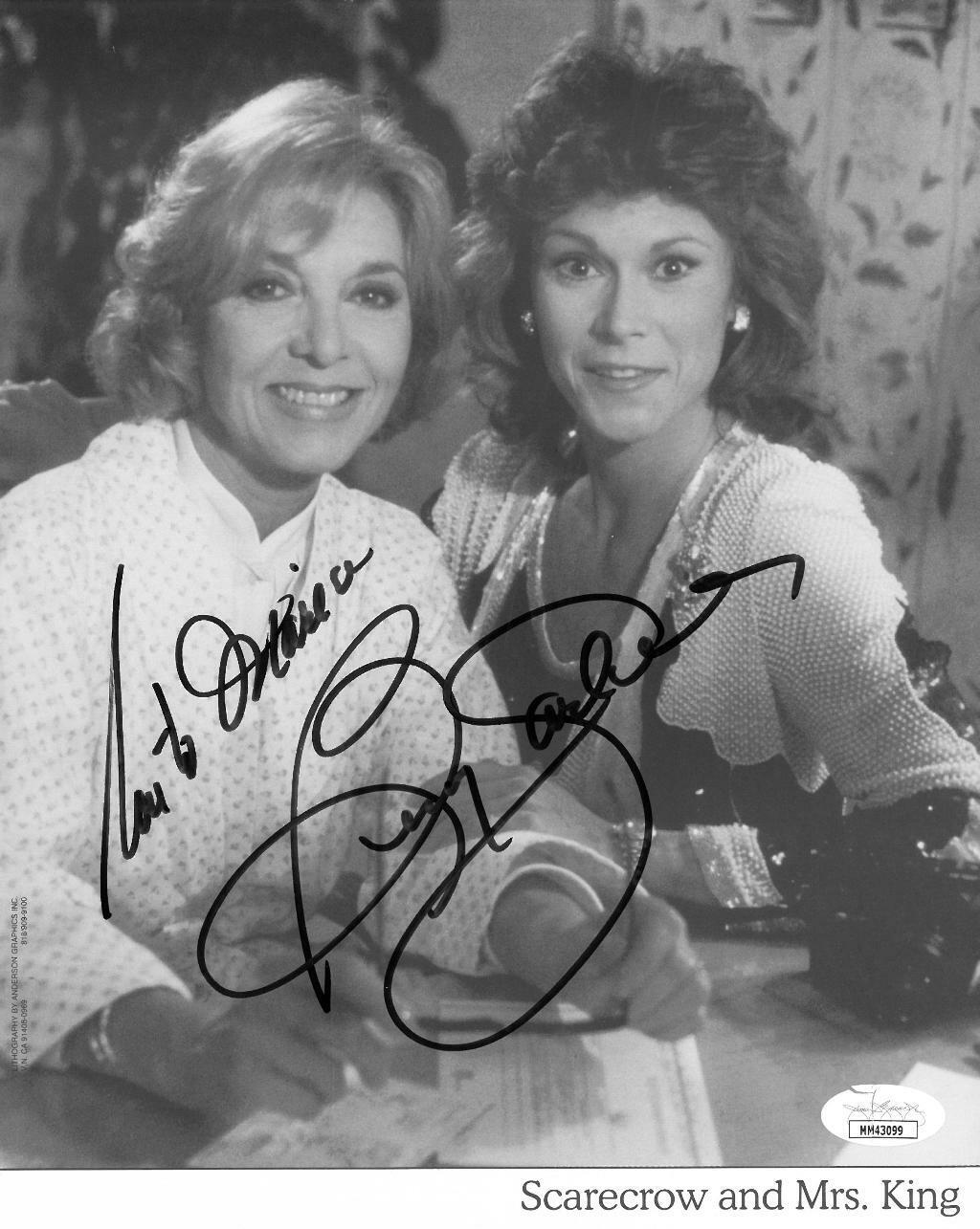 Beverly Garland Signed Scarecrow & Mrs. King Auto 8x10 B/W Photo Poster painting JSA #MM43099