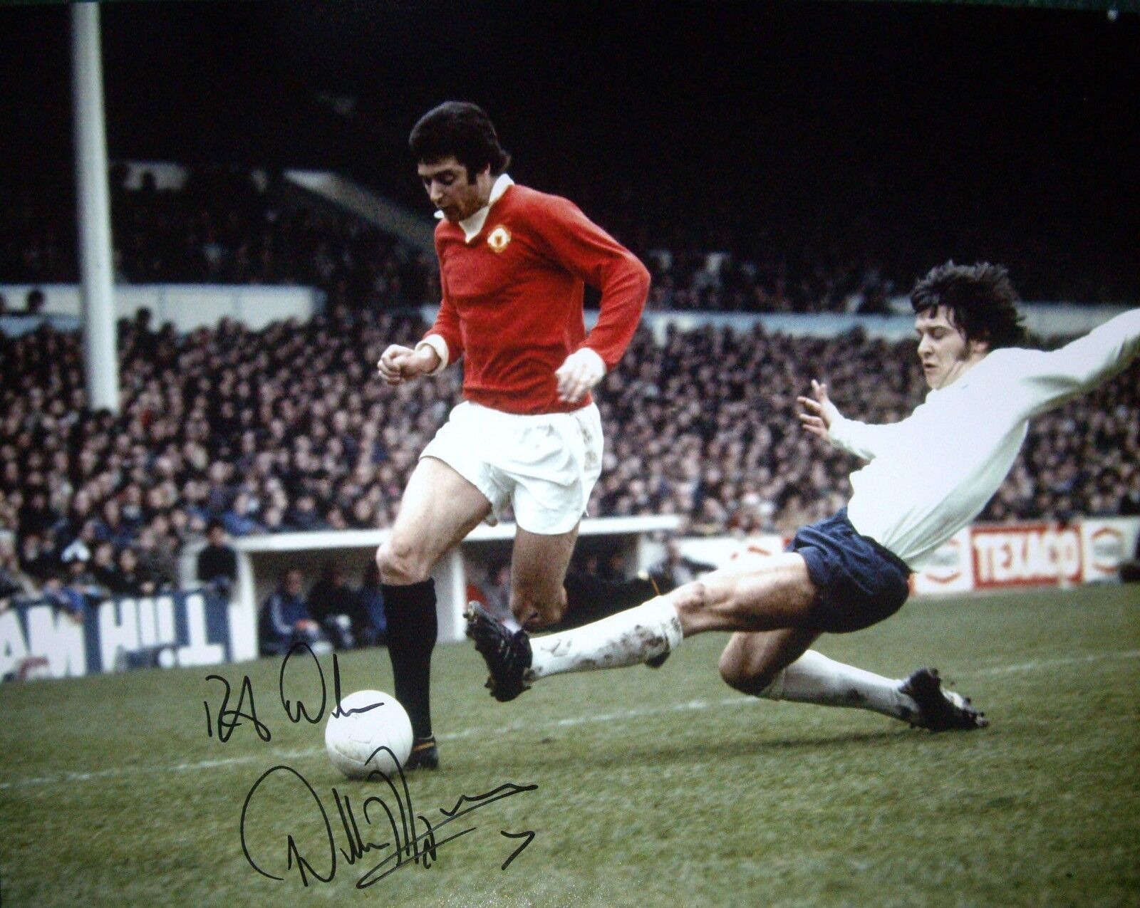 WILLIE MORGAN SIGNED MANCHESTER UNITED 16x12 Photo Poster paintingGRAPH PROOF COA