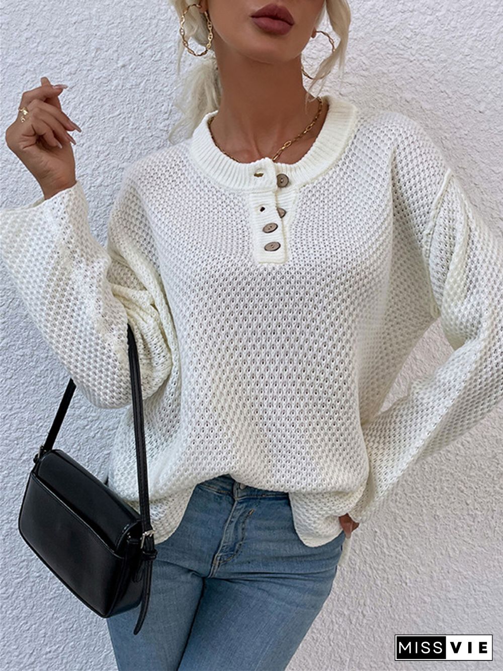 Casual Solid Color Sweater with Round Neck and Buttons