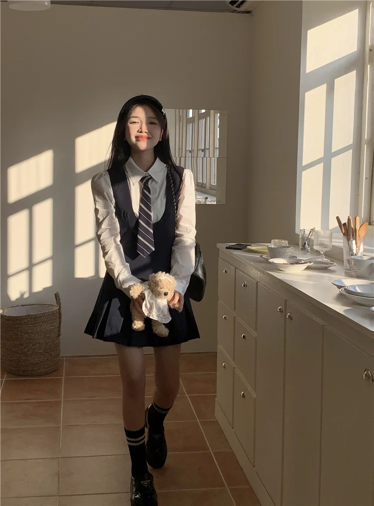 PREPPY SHIRT VEST DRESS SUIT