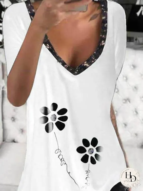 Casual V-neck Design Printed T-shirt