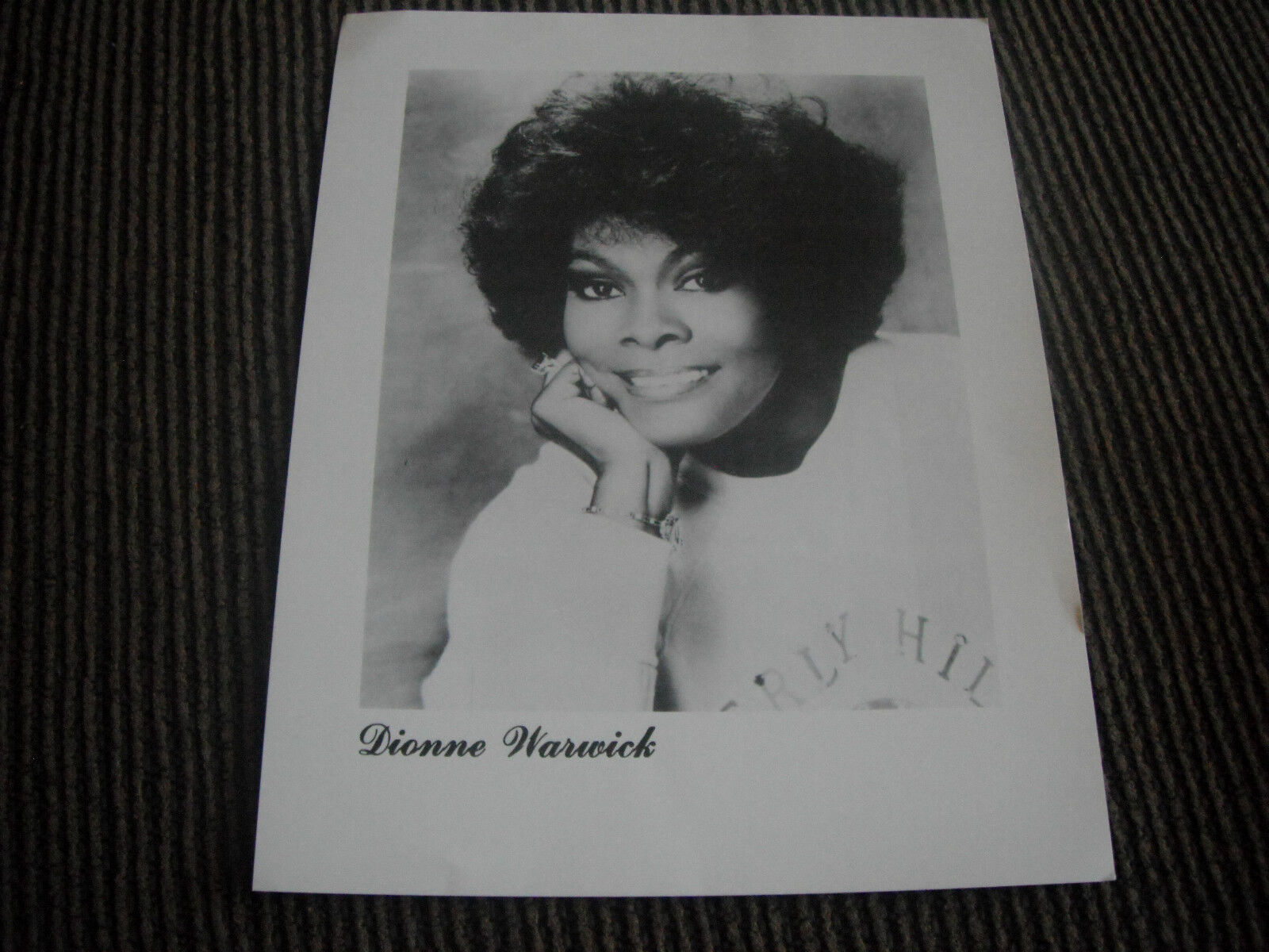 Dionne Warwick Headshot 8.5x11 B&W Publicity Photo Poster painting