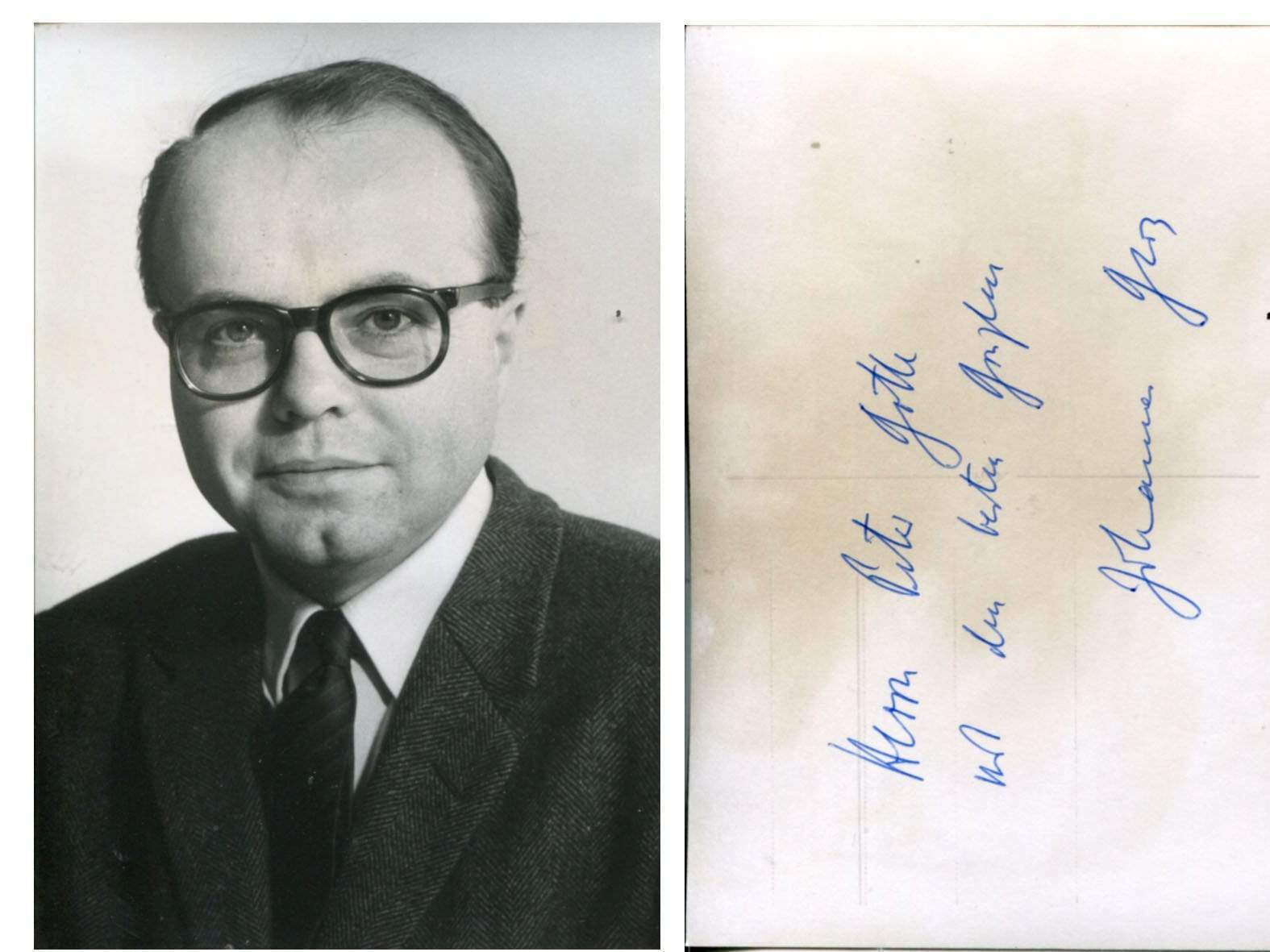 Johannes Gross autograph Journalist and publisher, signed Photo Poster painting