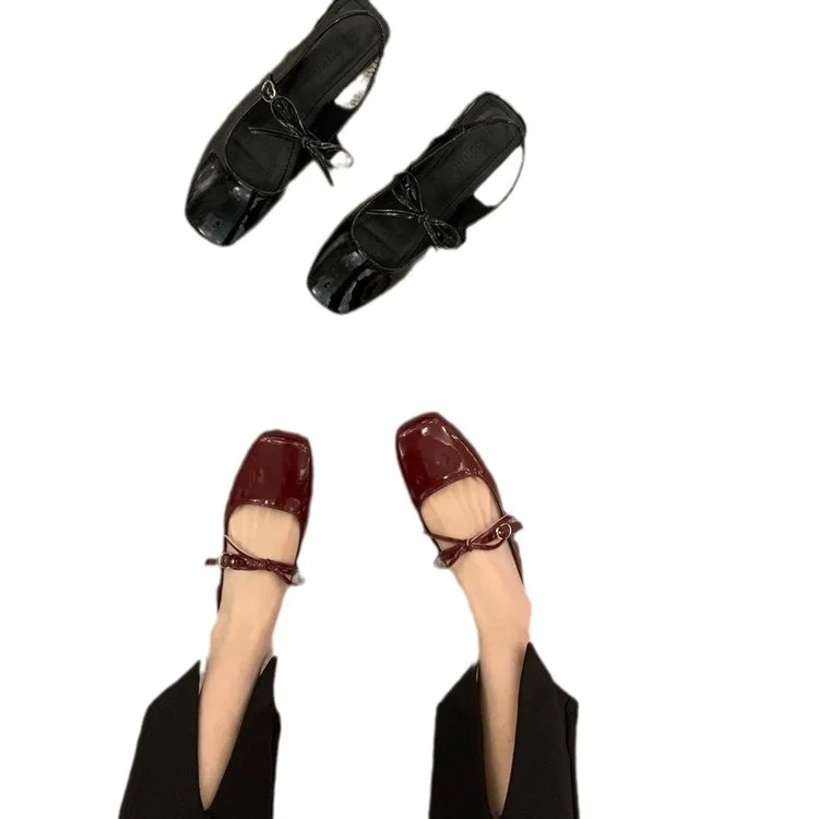 Yyvonne Evening Wind Shallow Mouth Coarse High Heels Women 2025 Spring And Summer New Retro Street Shooting Small Leather Shoes Side Bright Leather Sandals