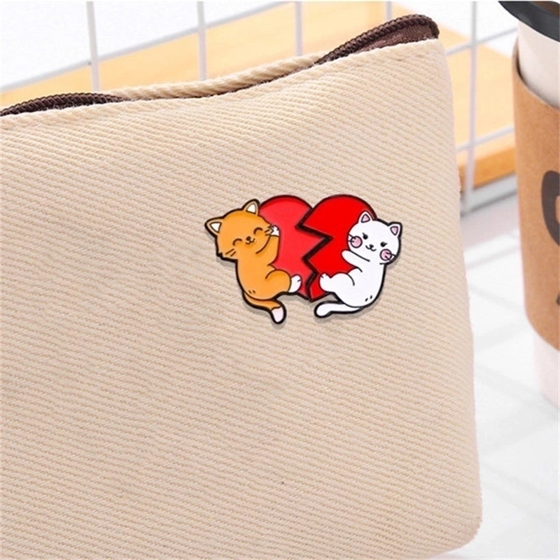Cartoon Style Cute Minimalist Heart Shape Cat Alloy Enamel Plating Unisex Brooches Collar Pin