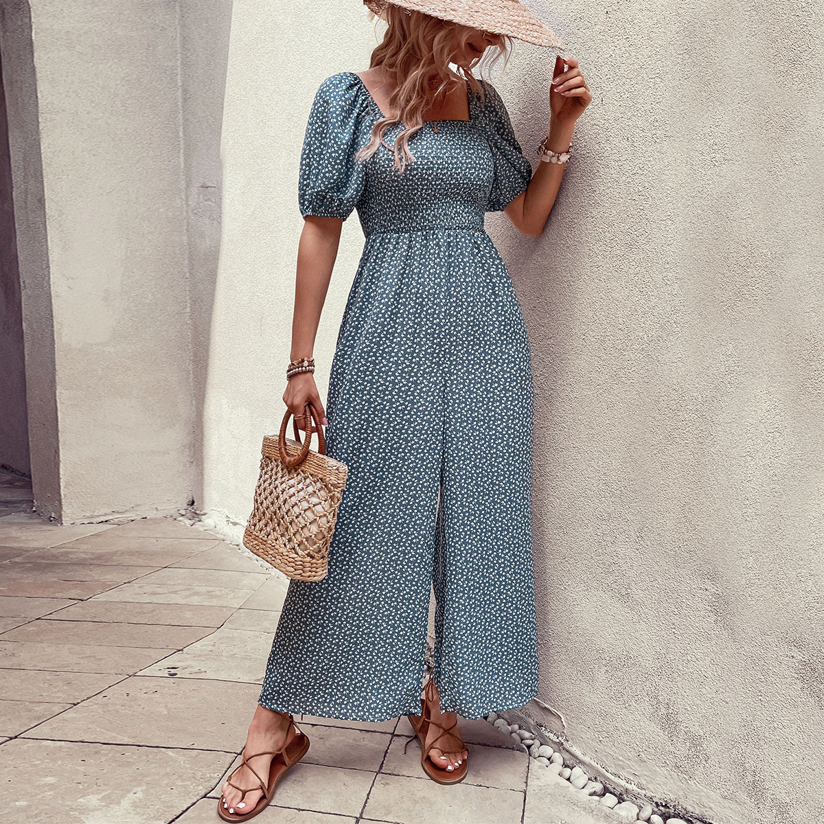 Elegant Women'S Square Neck Jumpsuit With Puff Sleeve And Wide Leg Design Perfect Printed Outfit For Any Occasion