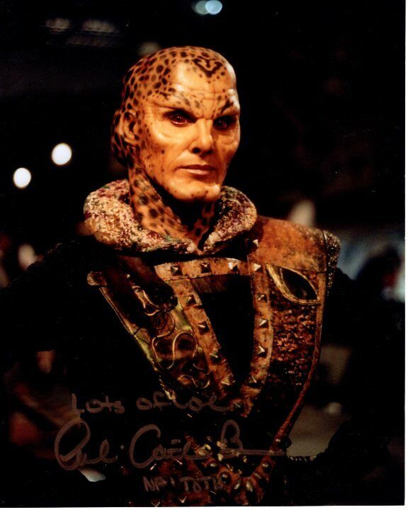 JULIE CAITLIN BROWN signed autographed BABYLON 5 NA'TOTH Photo Poster painting