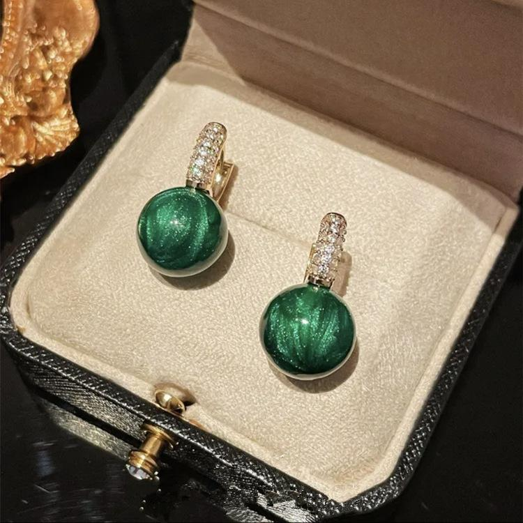  thdmladies Micro Inlaid Zirconium Green And White Shell Beads Earrings thedmladies