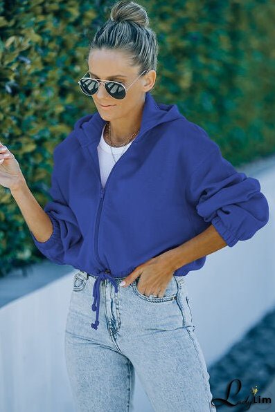 Fashionable and Minimalist Jacket