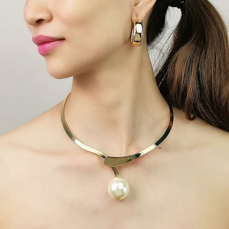 Unique design pearl alloy collar