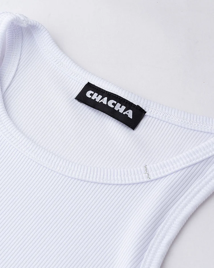 トップス chacha Baddie Crossing Tank Top