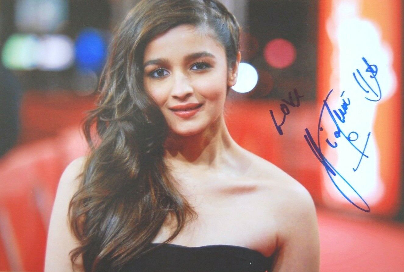 ALIA BHATT In-Person Signed Autographed Photo Poster painting RACC COA Raazi Gully Boy Darlings