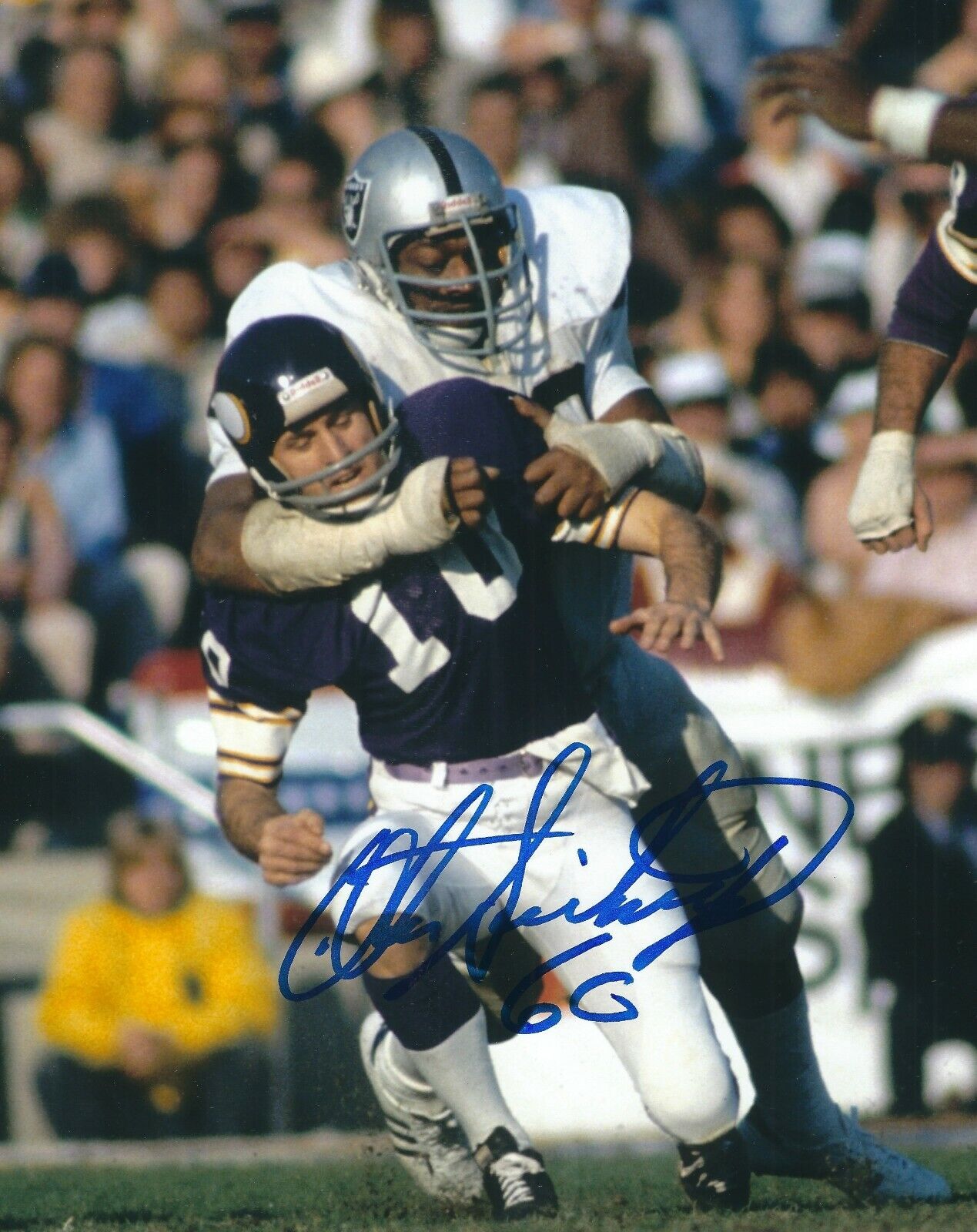 Signed 8x10 OTIS SISTRUNK Oakland Raiders Autographed Photo Poster painting - w/ COA