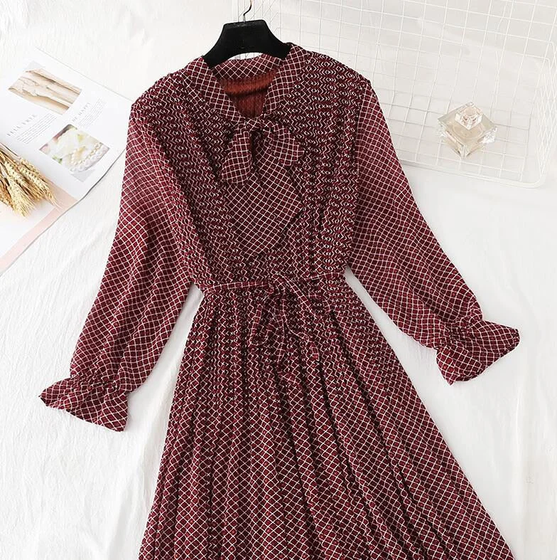 2020 Elegant Women Dress Vintage Bow Polka Dot Print Loose Midi Dress Female Casual Ruffles Pleated Chiffon Dresses Vestidos