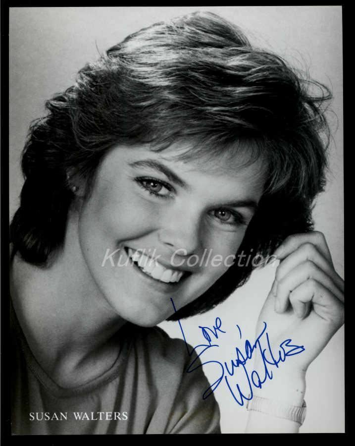 Susan Walters - Signed Autograph Headshot Photo Poster painting - Young & the Restless