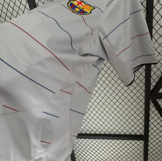 Retro Barcelona 03/04 Away Football Shirt Thai Quality