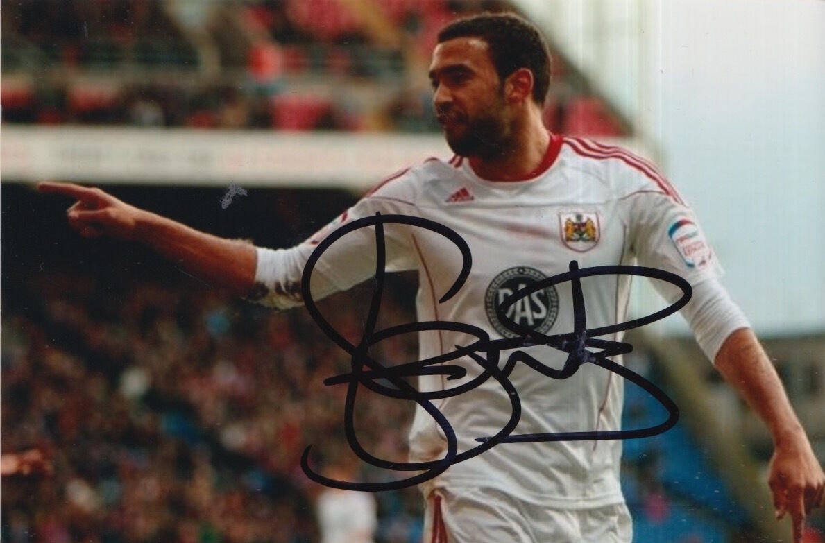 BRISTOL CITY HAND SIGNED LIAM FONTAINE 6X4 Photo Poster painting 2.