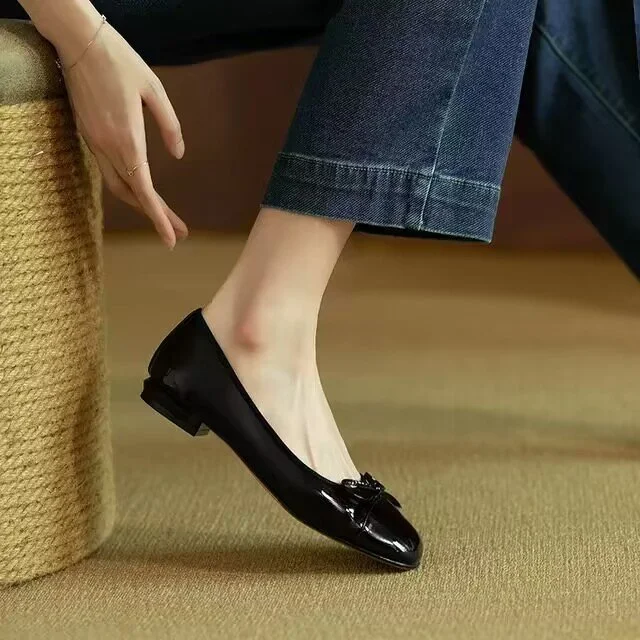 Yyvonne Bow Head Shallow Flat Bottom Low Heel Single Shoes Women 2025 Spring And Autumn New Patent Leather Students Small Leather Shoes