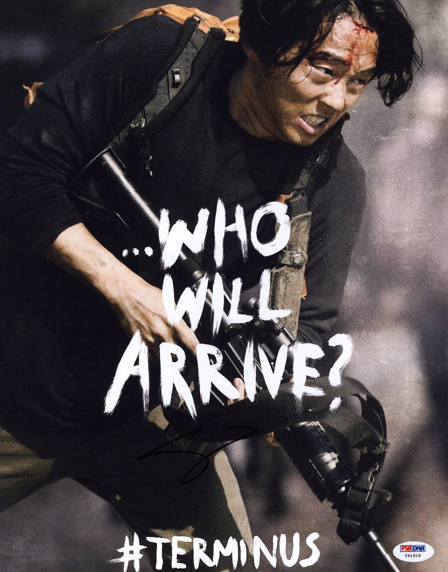 Steven Yeun SIGNED 11x14 Photo Poster painting Glenn The Walking Dead PSA/DNA AUTOGRAPHED