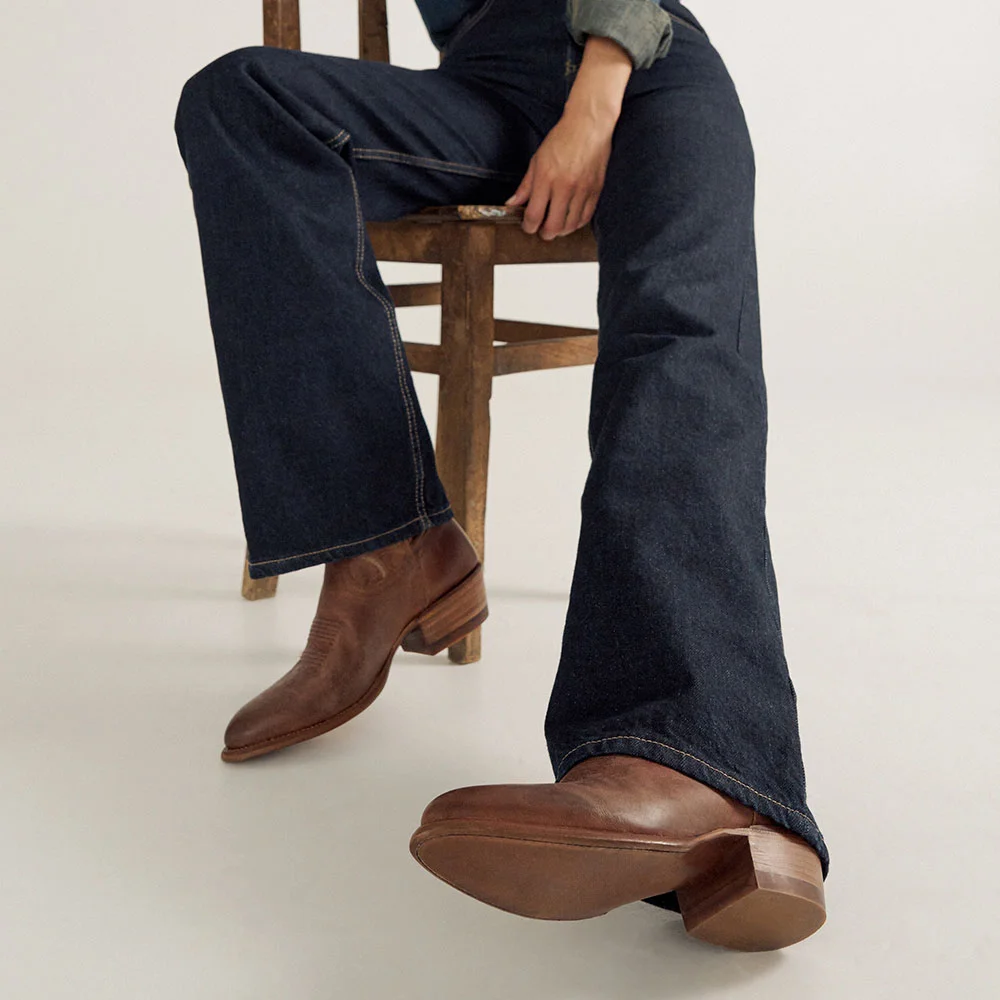 Closed Toe Stitching Pull Tab Cowboy Boots for Women in Brown