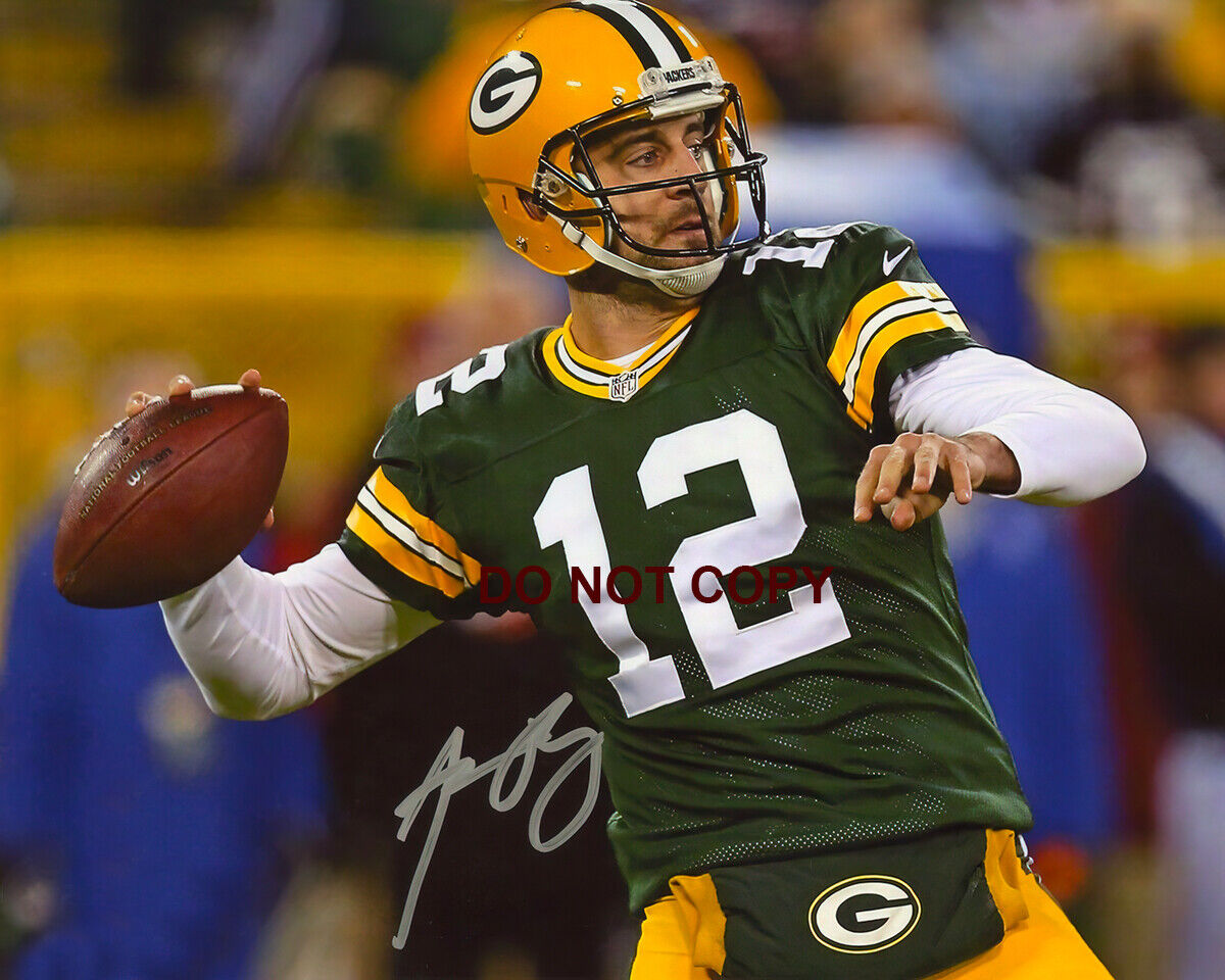 Aaron Rodgers - Autographed Signed 8x10 Photo Poster painting (Green Bay Packers) Reprint