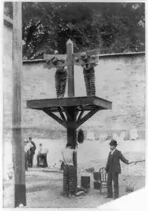 pornhint Pornhint Prisoners in pillory,tied to whipping post,man whit whip,prison,Delaware,DE,1905