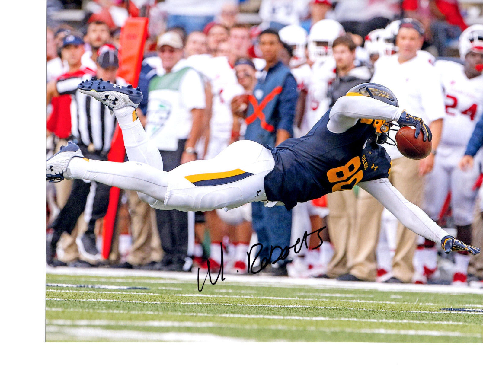 Mike Roberts Toledo Rockets signed autographed 8x10 football Photo Poster painting 2017 Draft d