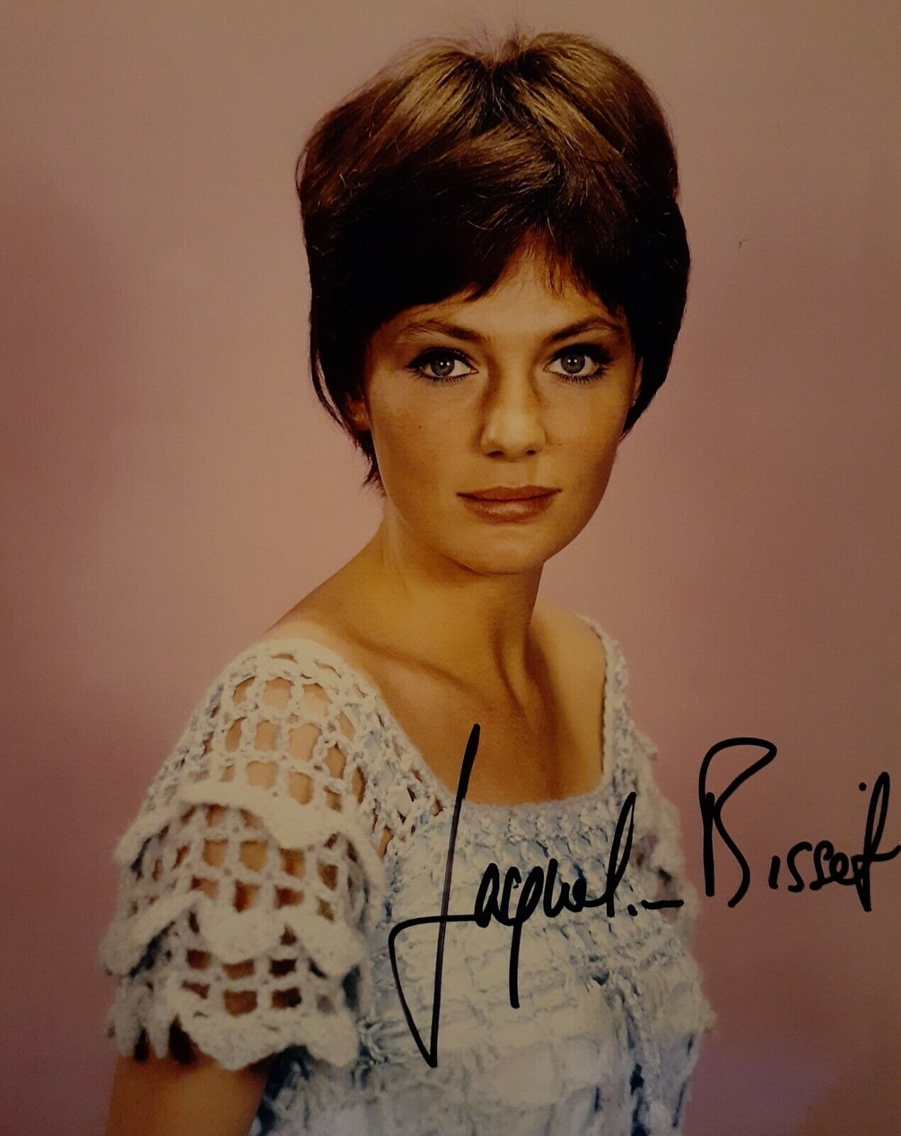 Jacqueline Bisset signed 8x10