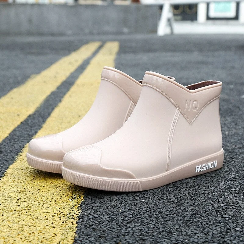 Fashionwaterproof shoes ankle boots women casual rain boots shoes short tube shallow mouth wear winter warm pvc shoes waterproof