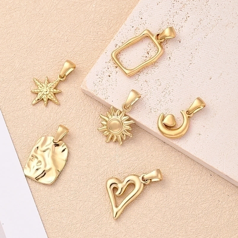 10 Pc/Package 19X14X2Mm 19X15X3Mm 22X13.5X2Mm 6X3Mm 304 Stainless Steel 18K Gold Plated Sun Moon Heart Shape Polished Jewelry Accessories Pendant