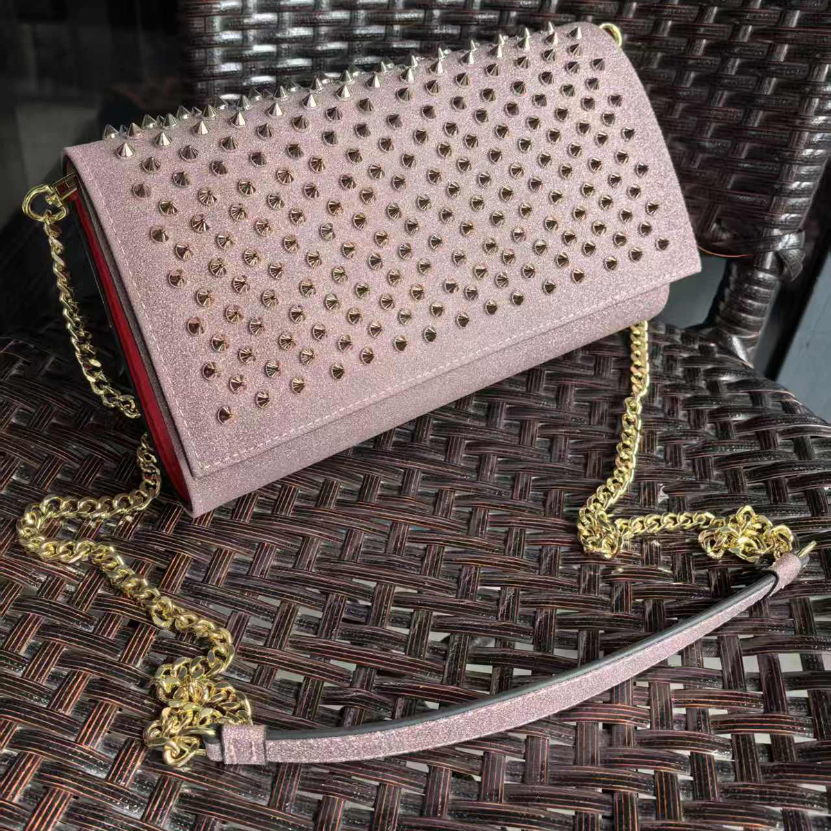 Red bottom lining square rivet wallet pink handbag-MERUMOTE