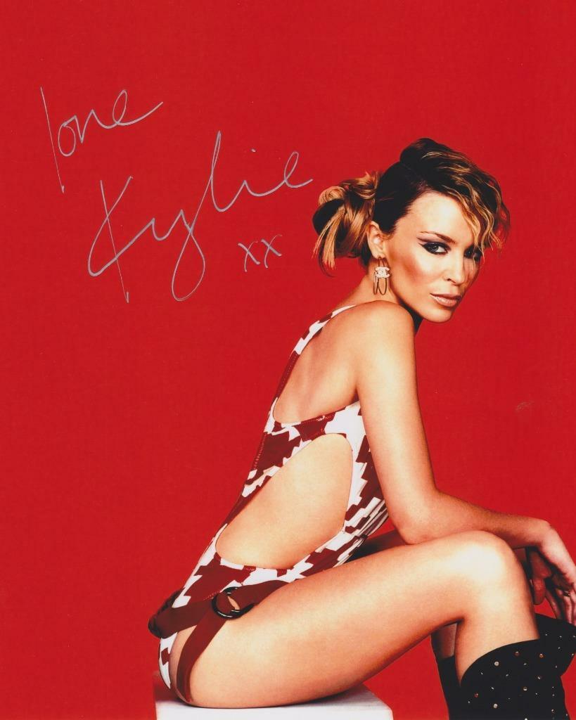 Kylie Minogue SIGNED AUTOGRAPHED 10 X 8